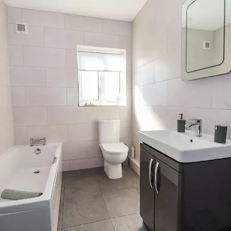 Middlegate Holiday home *